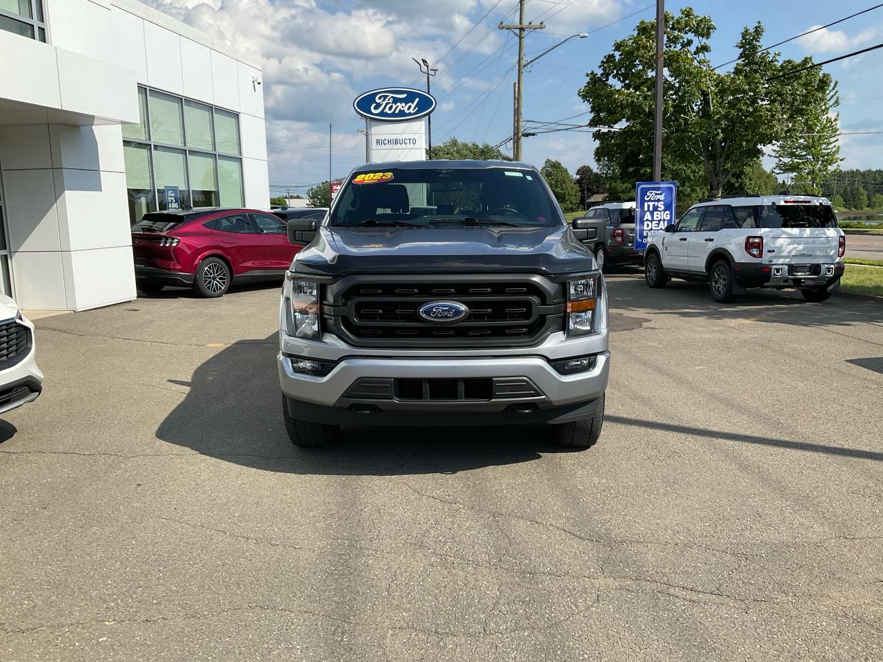 2023 Ford F-150 XLT Photo1