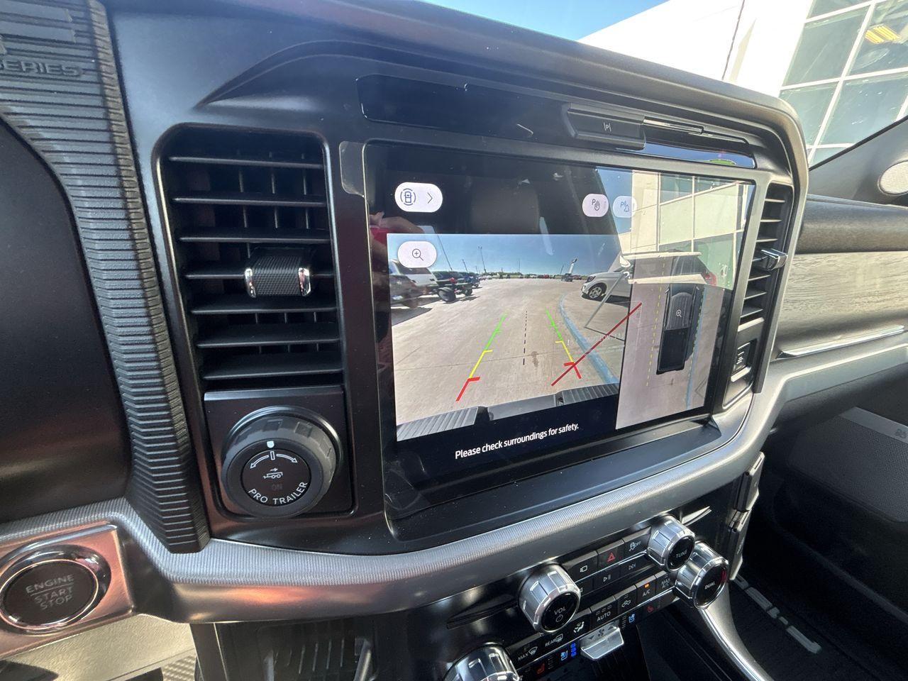 2025 Ford F-150 Lariat 4WD SuperCrew 5.5' Box Photo5