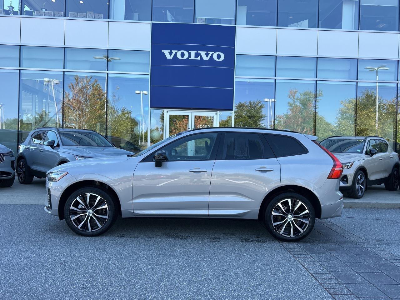 New 2025 Volvo XC60 B5 AWD Plus Dark Theme for sale in Surrey, BC