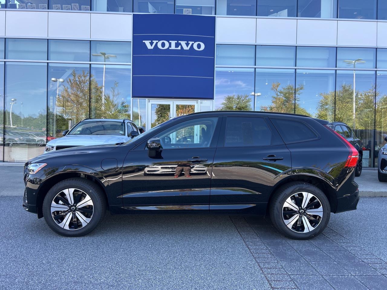 New 2025 Volvo XC60 Plug-In Hybrid T8 AWD Plus Dark Theme for sale in Surrey, BC