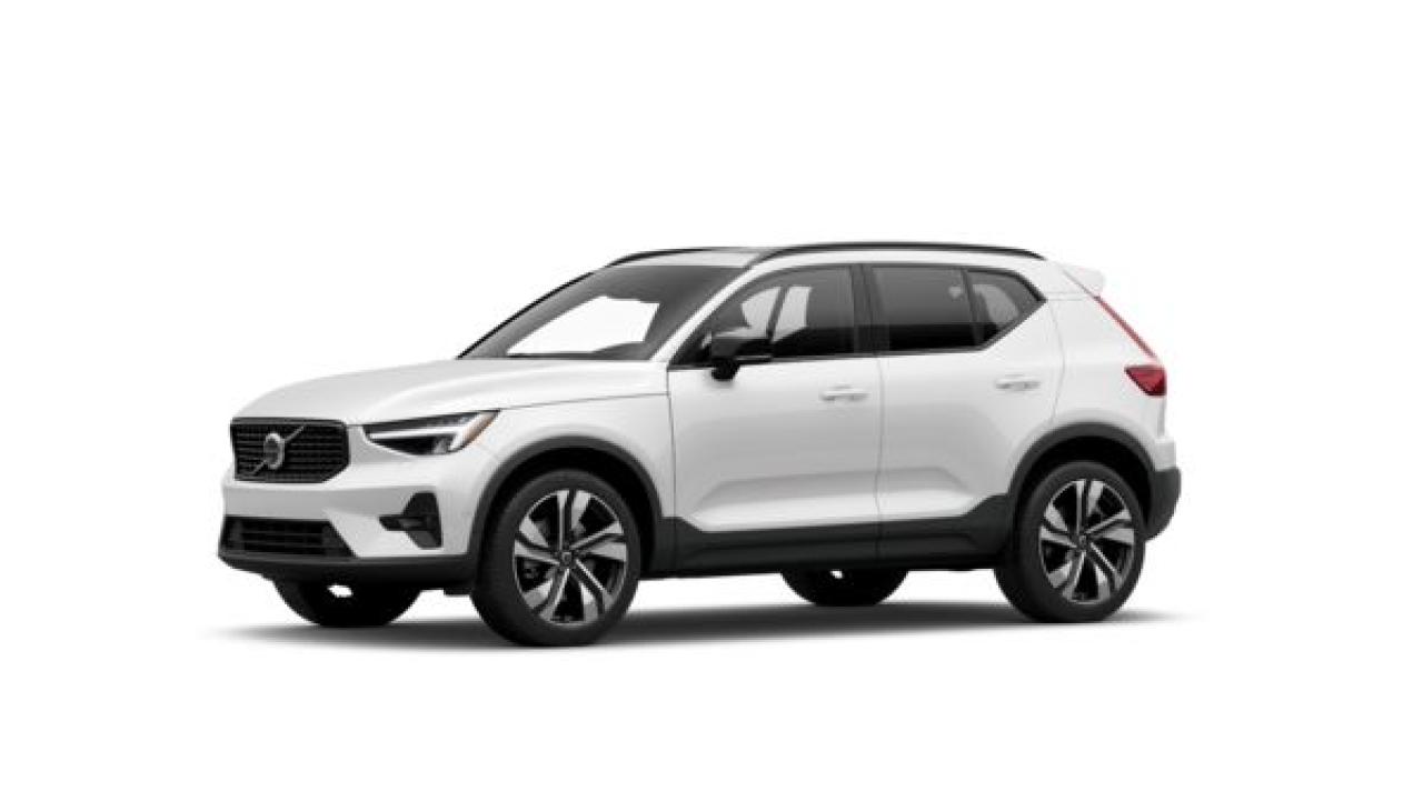 New 2025 Volvo XC40 B5 AWD Plus Dark Theme for sale in Surrey, BC