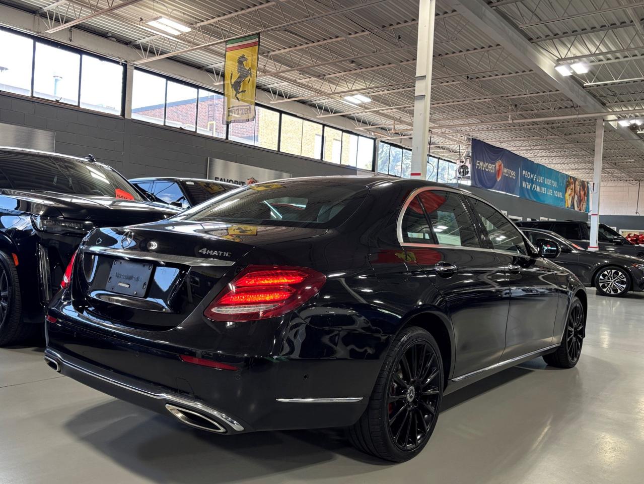 2018 Mercedes-Benz E-Class E300|4MATIC|NAV|WOOD|BURMESTER|AMBIENT|LEATHER|LED - Photo #4