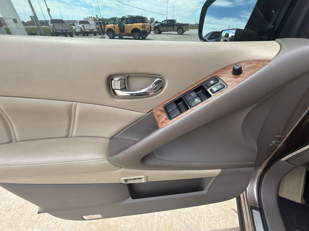 2012 Nissan Murano LE AWD 4dr Photo5