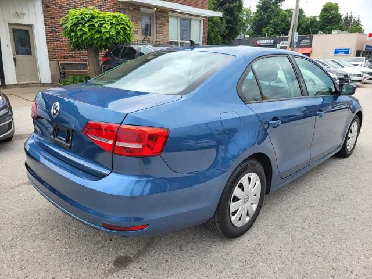 2015 Volkswagen Jetta TRENDLINE + Photo3