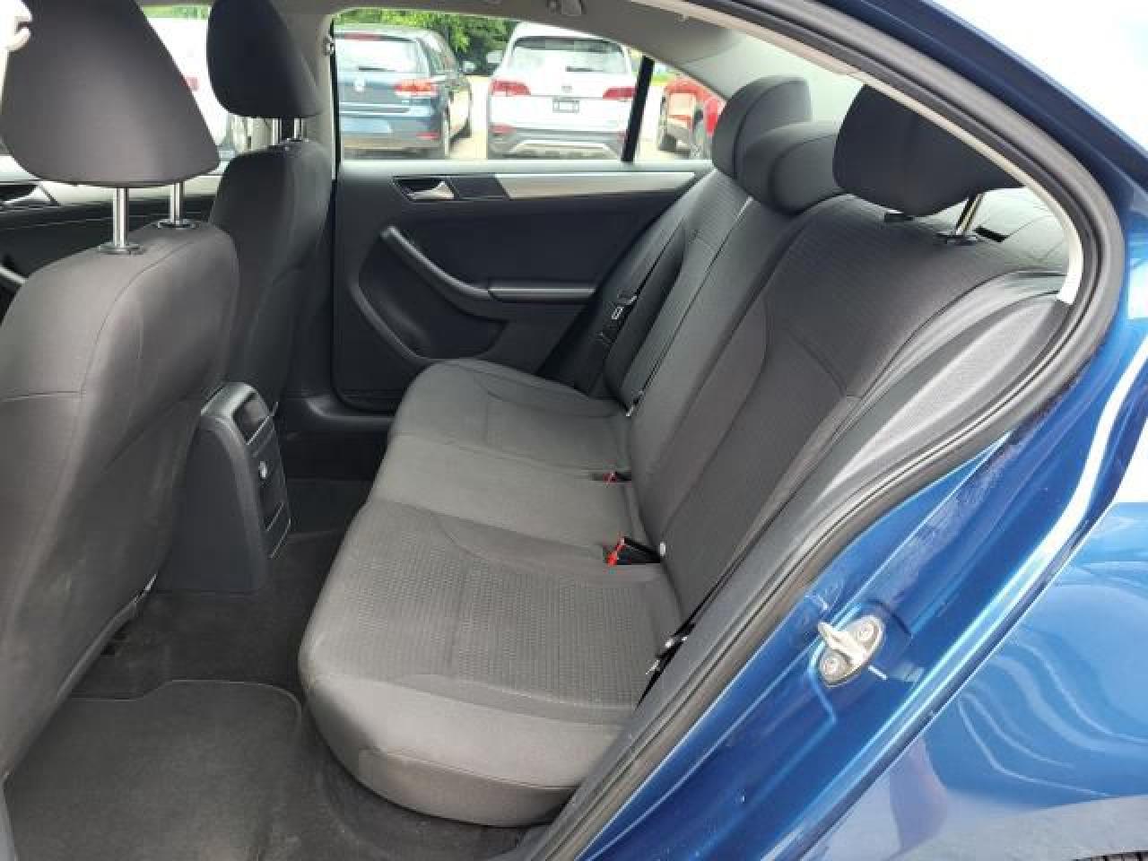 2015 Volkswagen Jetta TRENDLINE + Photo14