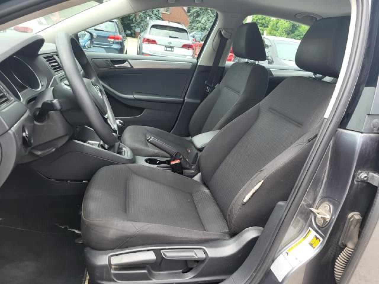 2015 Volkswagen Jetta Trendline Photo9