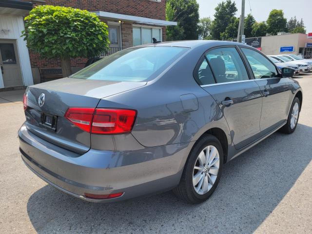 2015 Volkswagen Jetta Trendline Photo3