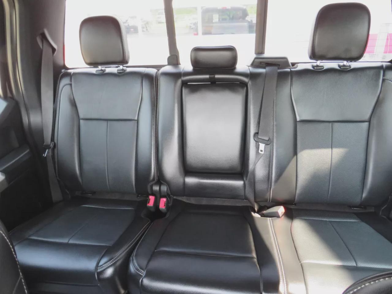 2019 Ford F-150 Lariat (**CLEAN TITLE/NO ACCIDENTS!!**SAFETY/CERTIFIED!!**4WD**RUNNING BOARDS**TRAILER HITCH**TONNEAU COVER**WEATHER TECH MATS**ALLOY RIMS**REMOTE START**FOG LIGHTS**POWER SEATS**PUSH BUTTON START**DUAL CLIMATE CONTROL**DIGITAL TOUCHSCREEN**HEATED/VENTILA Photo