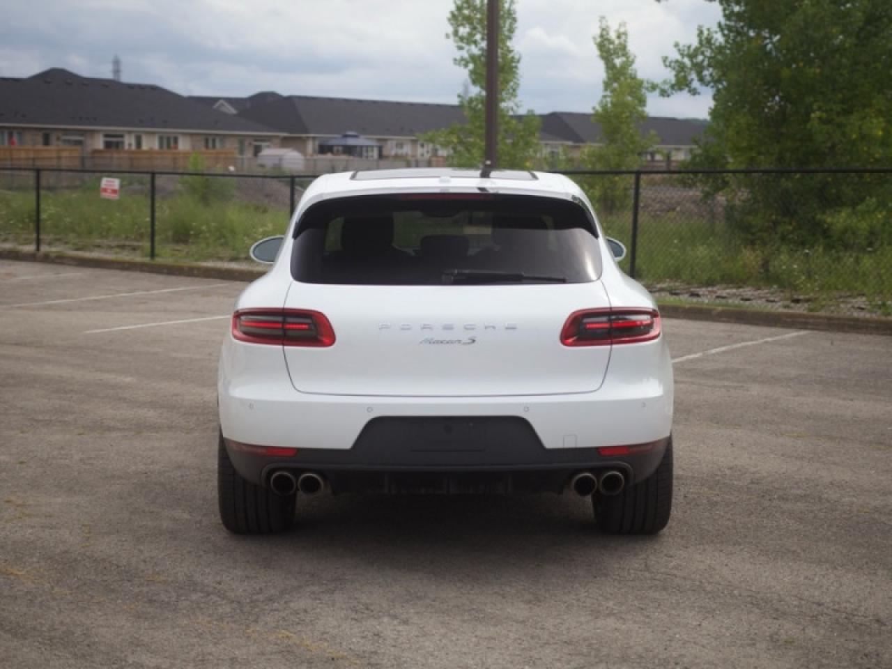 2016 Porsche Macan S  **LOW KMS - NO ACCIDENTS** Photo3