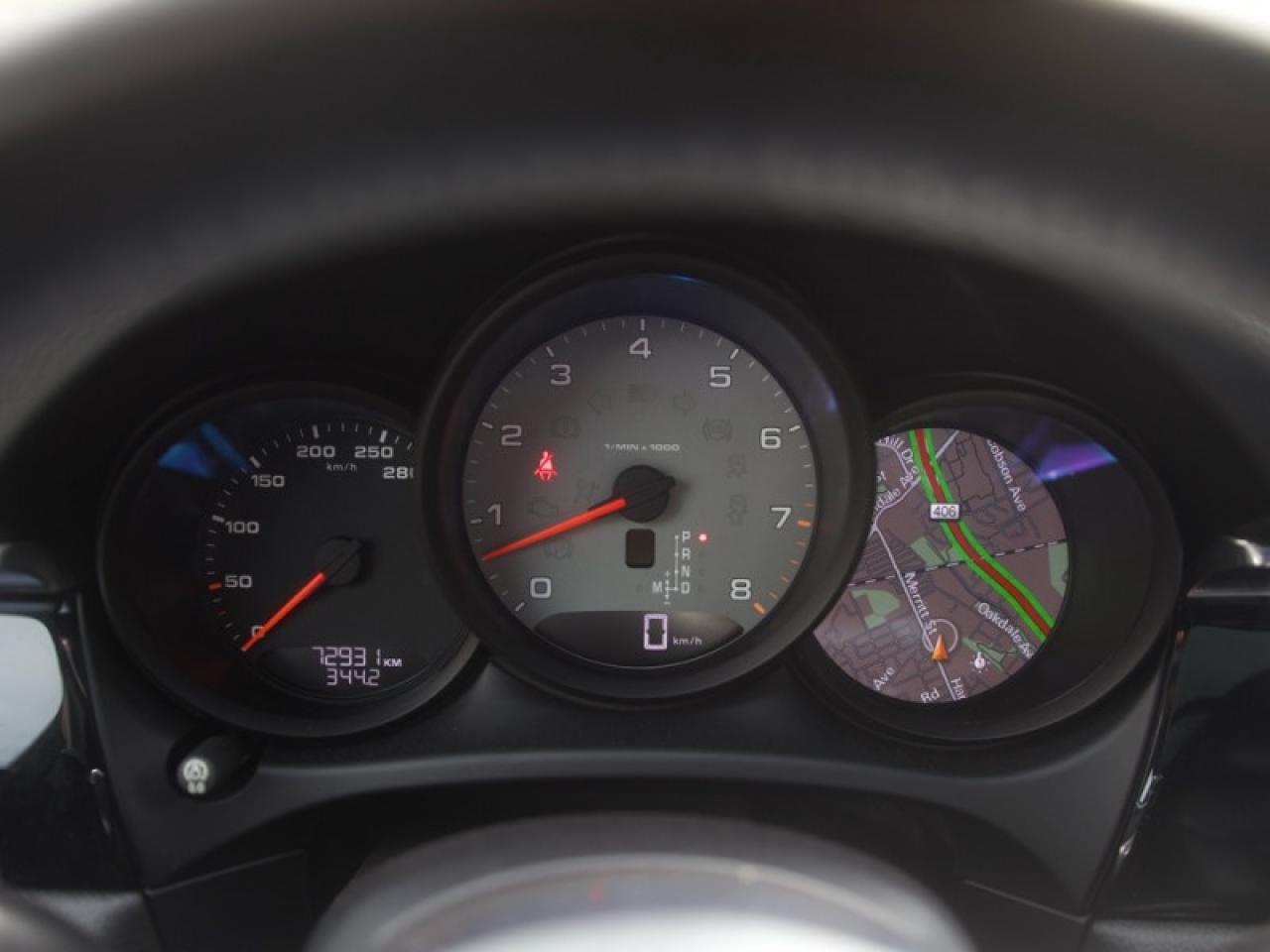 2016 Porsche Macan S  **LOW KMS - NO ACCIDENTS** Photo
