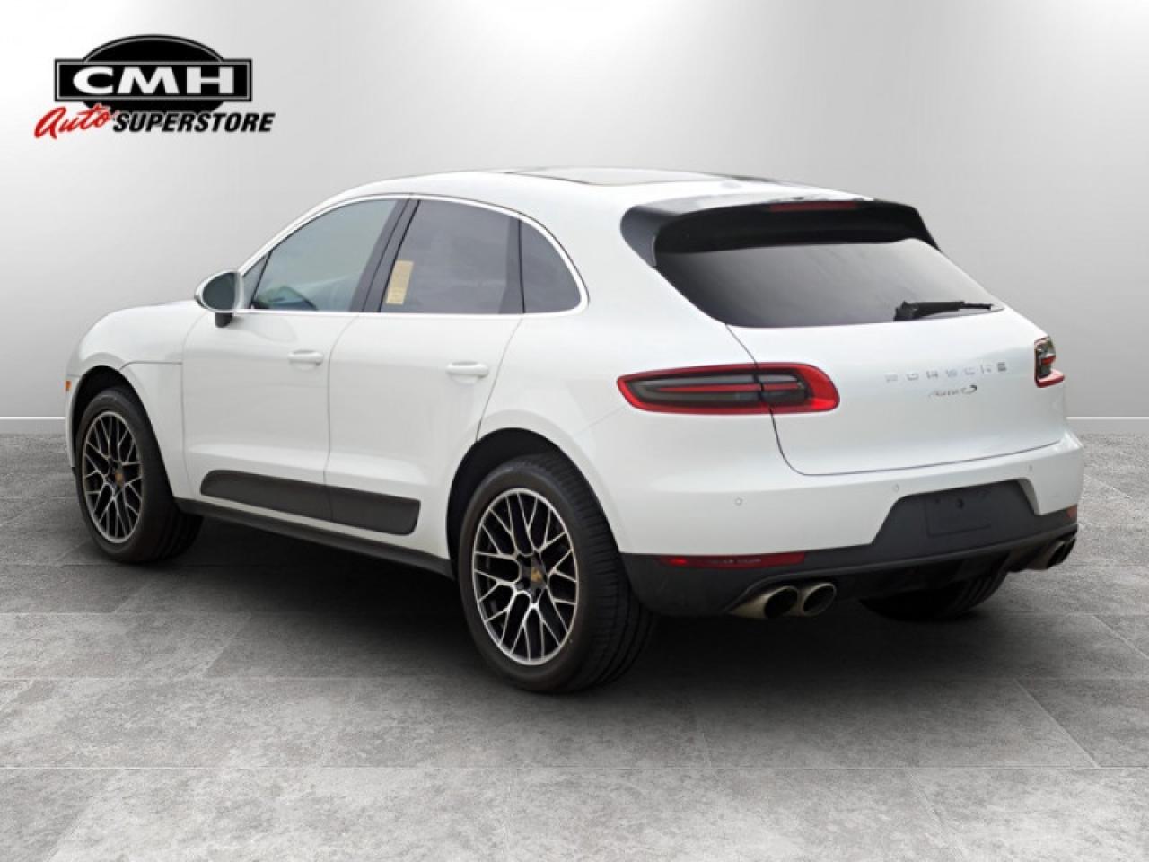 2016 Porsche Macan S  **LOW KMS - NO ACCIDENTS** Photo2