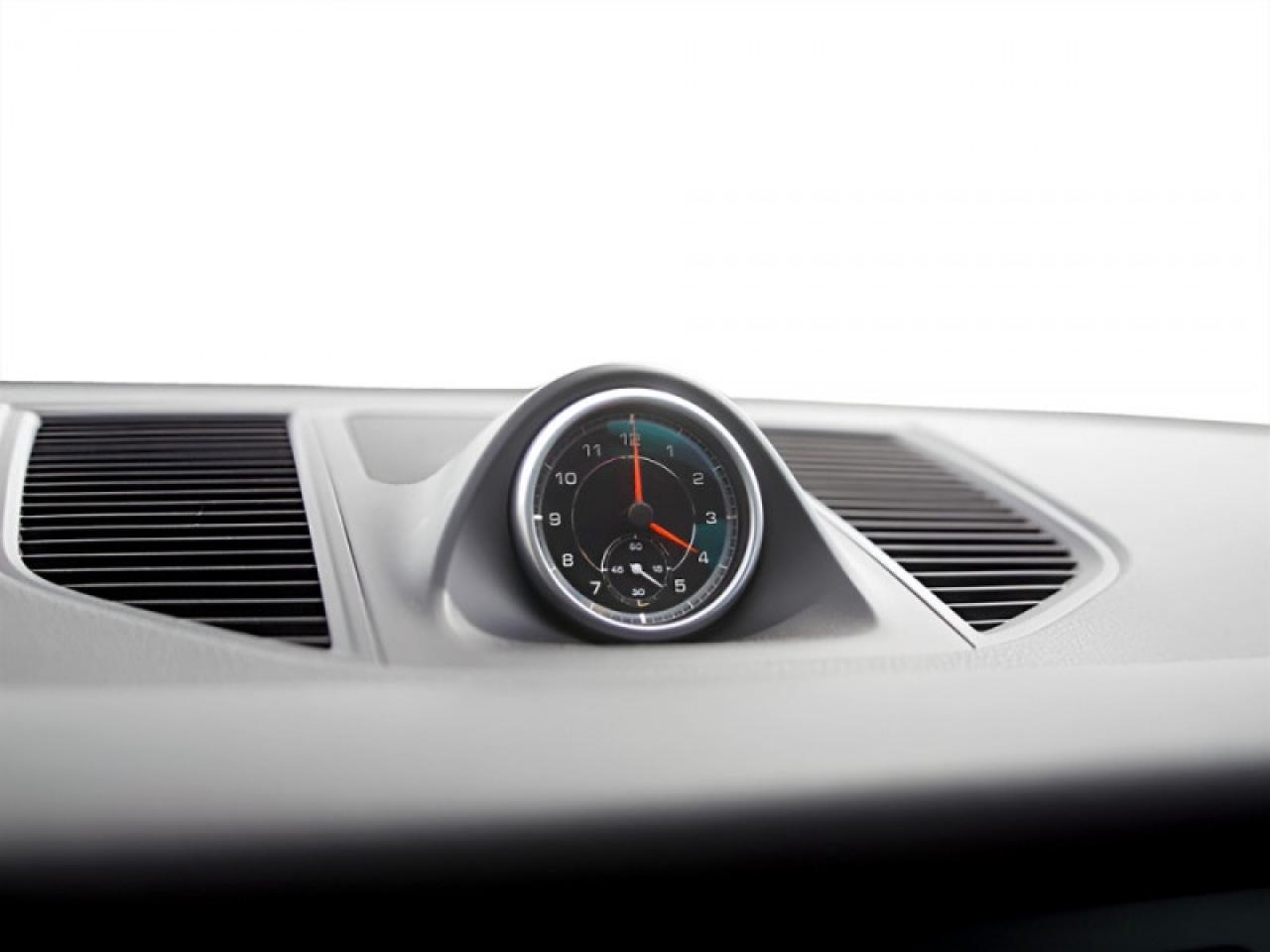 2016 Porsche Macan S  **LOW KMS - NO ACCIDENTS** Photo