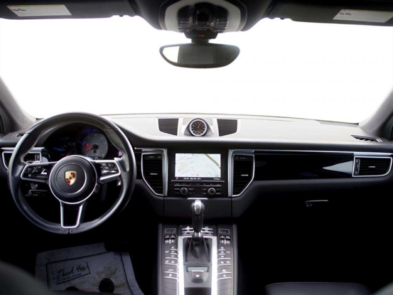 2016 Porsche Macan S  **LOW KMS - NO ACCIDENTS** Photo