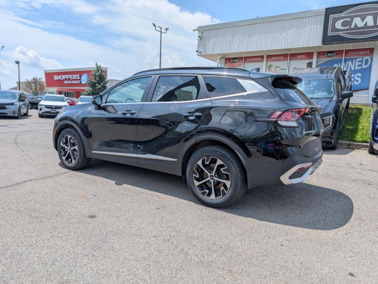 2023 Kia Sportage EX Premium  **PANO ROOF - HTD SW** Photo2