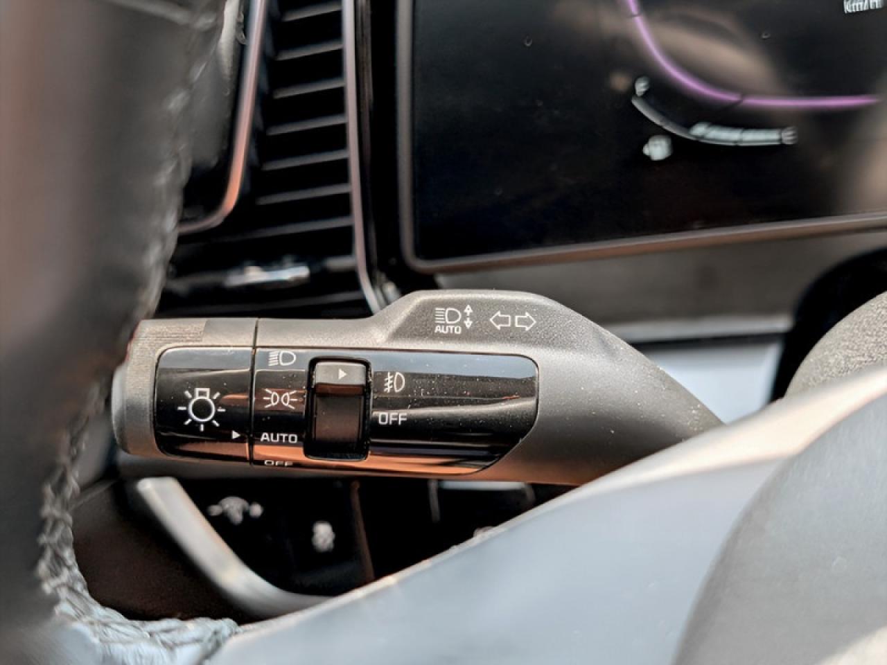 2023 Kia Sportage EX  **PANO ROOF - HTD SW** Photo