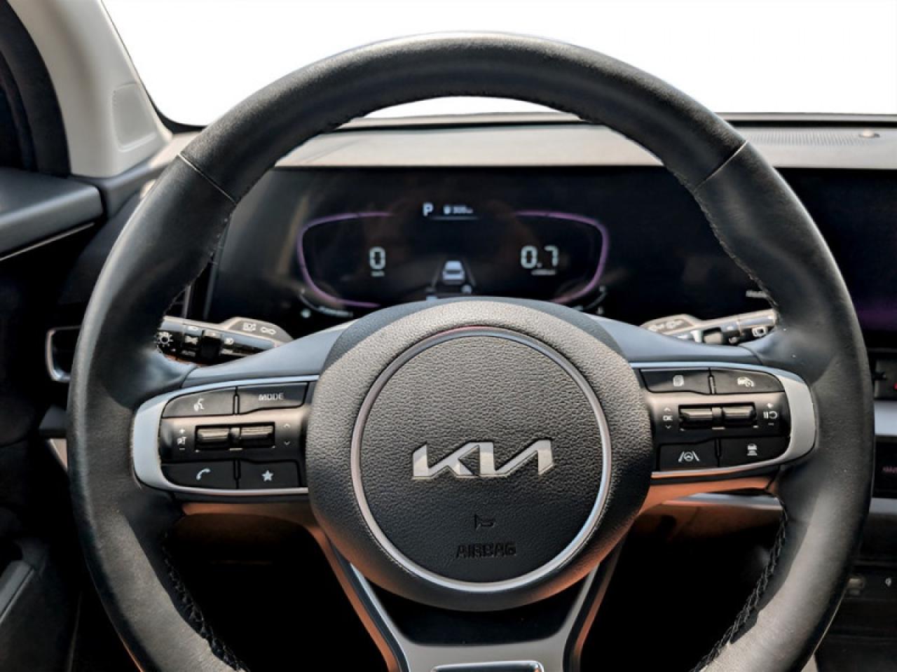 2023 Kia Sportage EX  **PANO ROOF - HTD SW** Photo