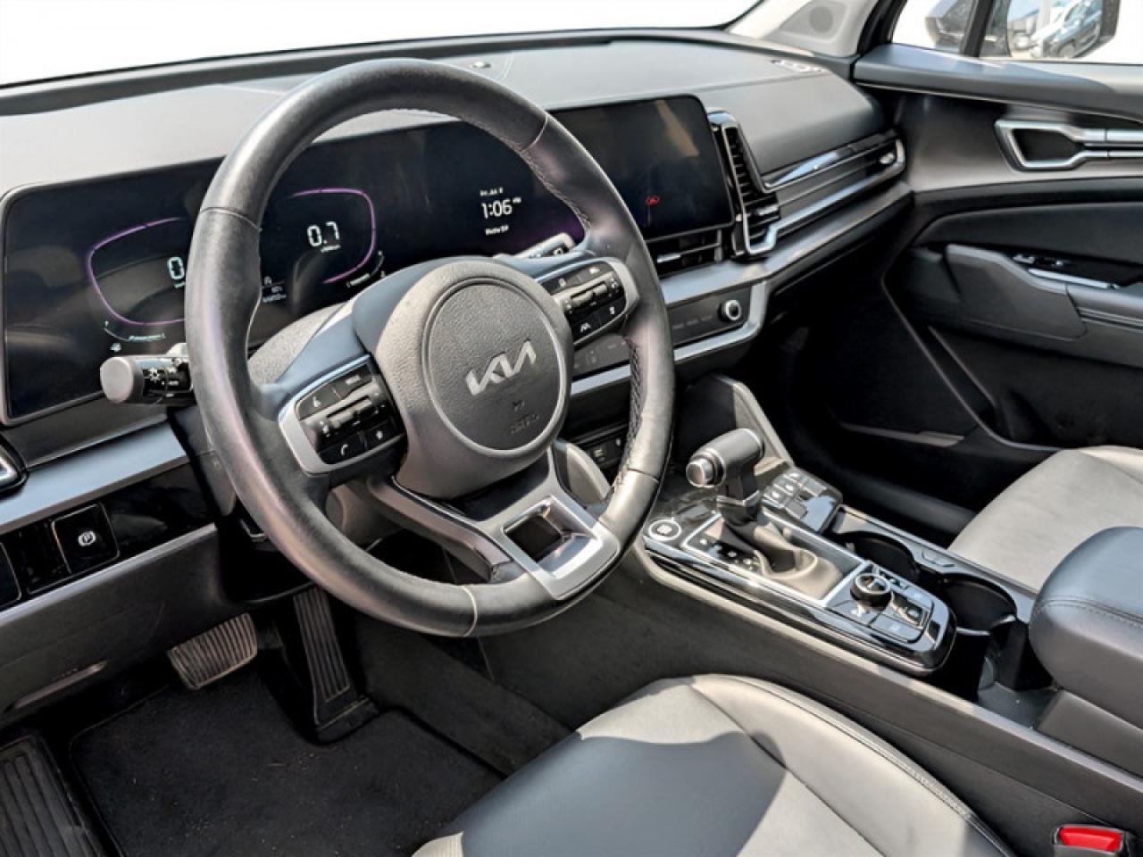 2023 Kia Sportage EX  **PANO ROOF - HTD SW** Photo