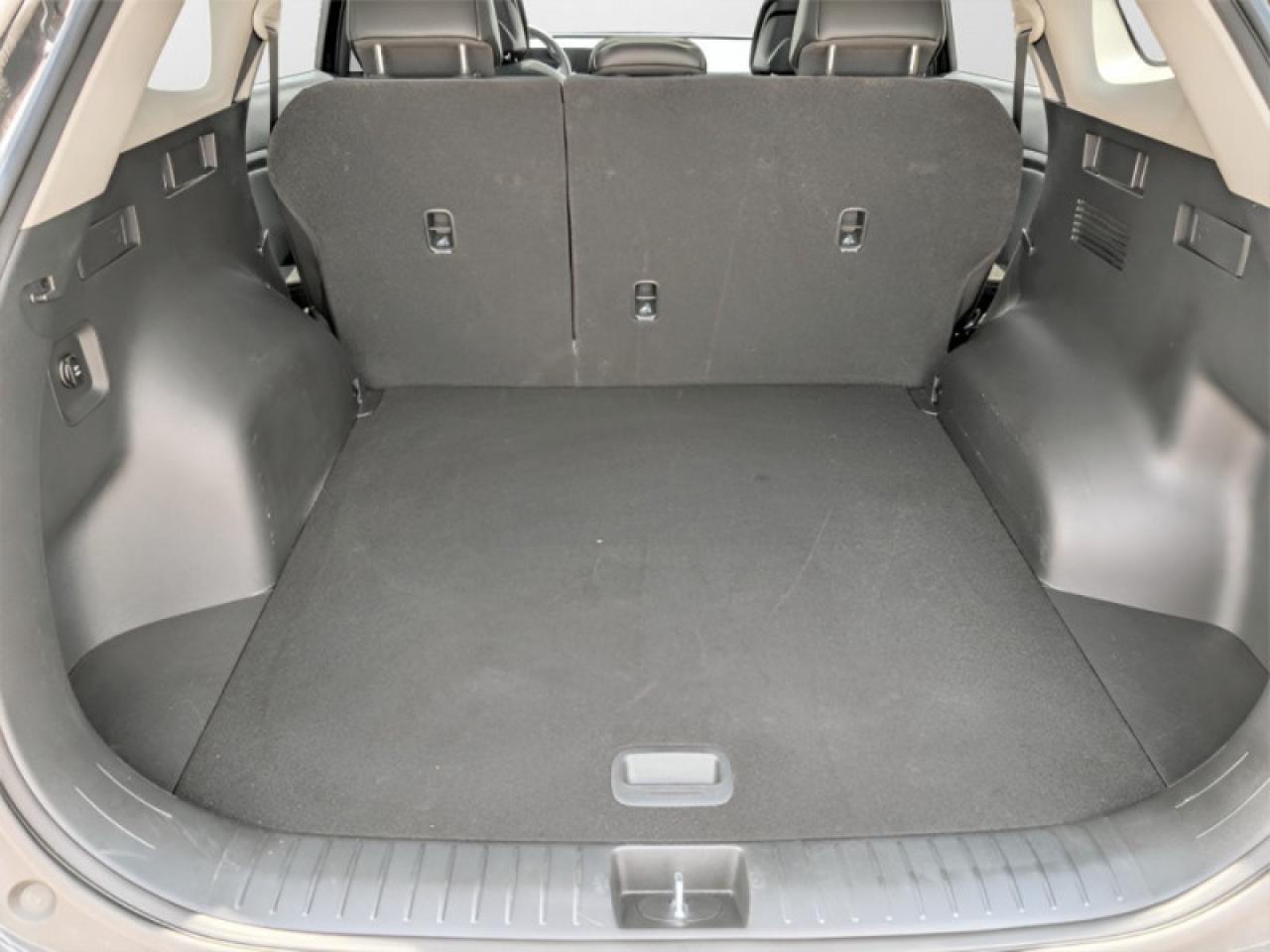 2023 Kia Sportage EX  **PANO ROOF - HTD SW** Photo