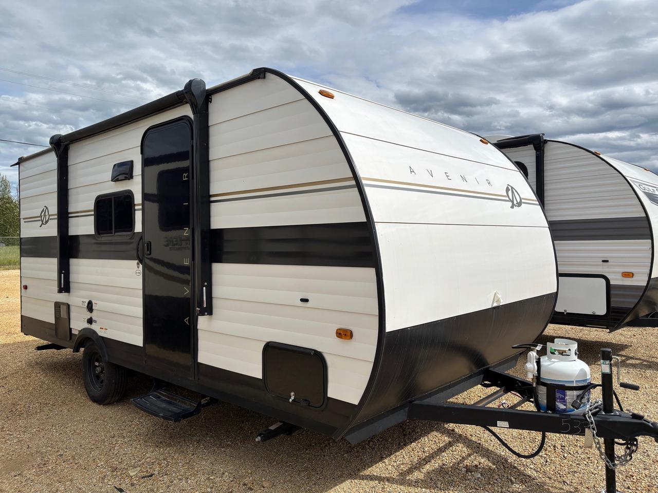 <p><span style=font-size: 18pt;><strong data-start=94 data-end=118>The 2025 Avenir 17BH</strong></span></p><p>is a lightweight, single-axle travel trailer designed for comfort and convenience. Weighing in at just <strong data-start=222 data-end=239>2,960 lbs dry</strong> with a <strong data-start=247 data-end=264>3,898 lb GVWR</strong>, it&rsquo;s easy to tow while still offering plenty of space at <strong data-start=323 data-end=342>211 in length</strong> and <strong data-start=347 data-end=362 data-is-only-node=>142 sq. ft.</strong> inside. With sleeping capacity for <strong data-start=398 data-end=412>5&ndash;6 people</strong>, it features a <strong data-start=428 data-end=441>queen bed</strong>, bunk beds, and a convertible dinette. Equipped with a <strong data-start=497 data-end=527>40-gallon fresh water tank</strong>, <strong data-start=529 data-end=563>30-gallon grey and black tanks</strong>, a <strong data-start=567 data-end=592>7-gallon water heater</strong>, <strong data-start=594 data-end=615>8,000 BTU furnace</strong>, and a <strong data-start=623 data-end=655>3.3 cu. ft. 12V refrigerator</strong>, it&rsquo;s ready for family adventures. Other highlights include a <strong data-start=718 data-end=760>2-burner cooktop with traditional oven</strong>, <strong data-start=762 data-end=775>8 awning</strong>, <strong data-start=777 data-end=797>55-amp converter</strong>, and <strong data-start=803 data-end=825>30-amp shore power</strong>. Compact yet practical, the Avenir 17BH delivers everything you need in a lightweight package.<br /><span style=color: #001d35; font-family: Google Sans, Arial, sans-serif; font-size: 18px; background-color: #ffffff; data-huuid=442240432544083731><span class=pjBG2e data-cid=69747f11-27b1-430f-9c31-07e738e2ebc2><span class=UV3uM style=text-wrap-mode: nowrap;>&nbsp;</span></span></span></p>
