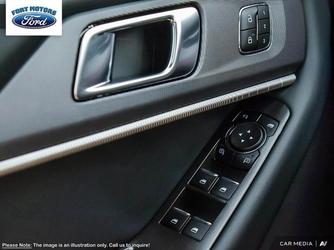 2025 Ford Explorer ST-Line Photo5