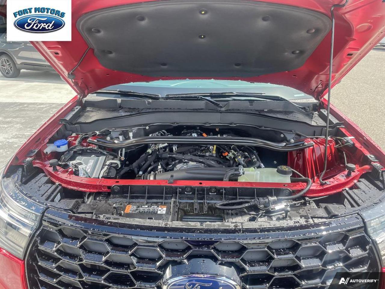 2025 Ford Explorer ST-Line Photo5