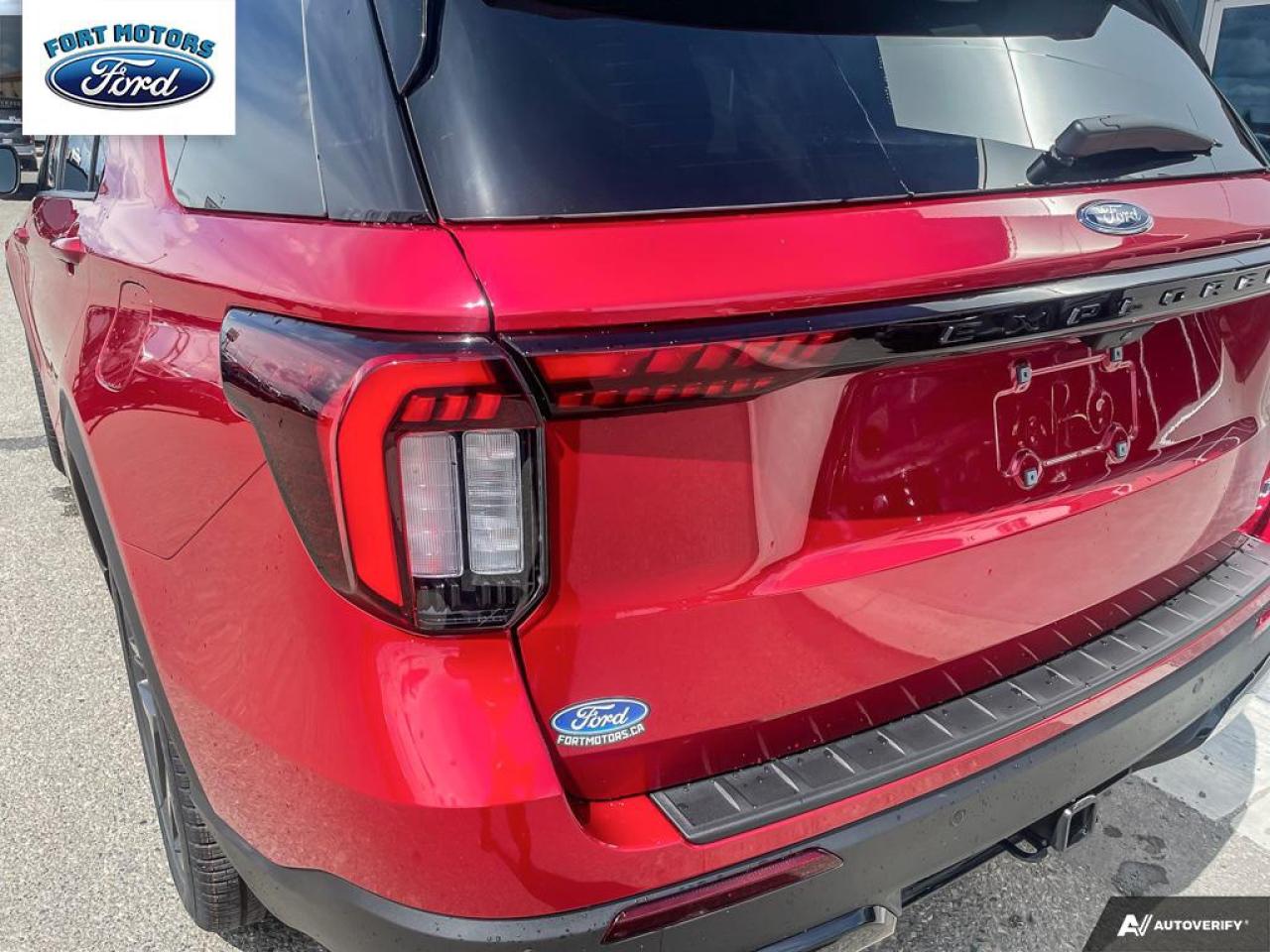 2025 Ford Explorer ST-Line Photo5
