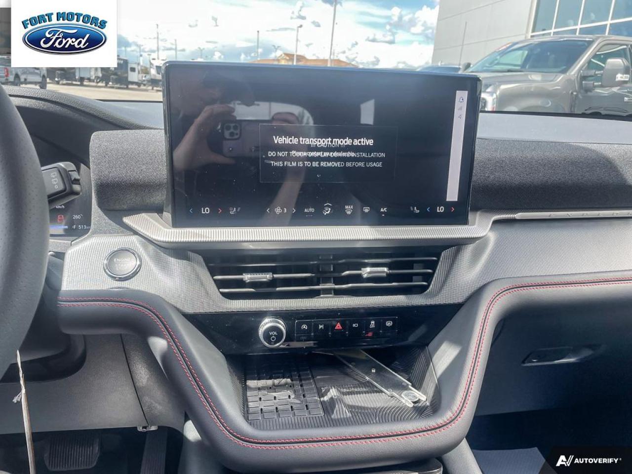 2025 Ford Explorer ST-Line Photo5