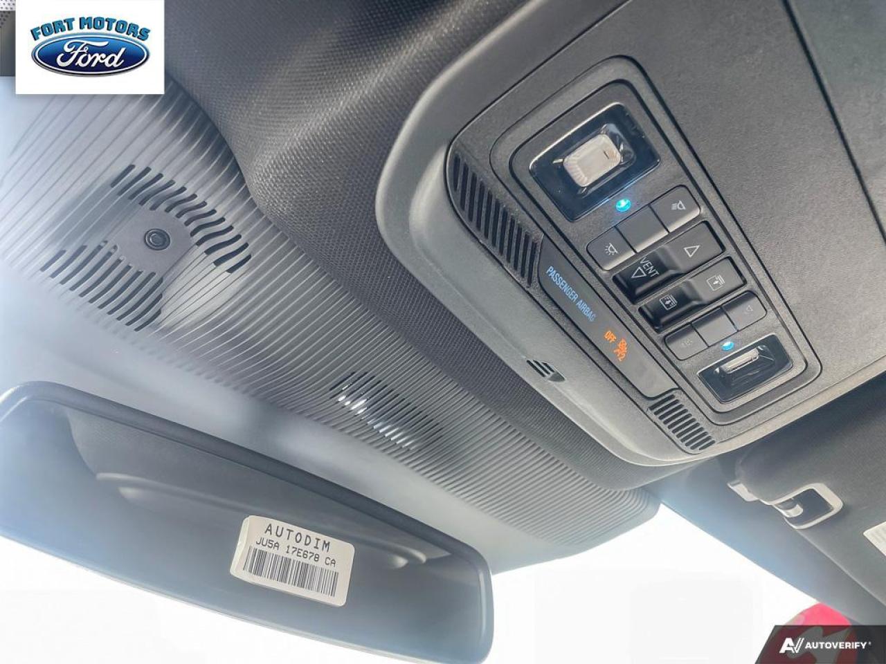 2025 Ford Explorer ST-Line Photo5
