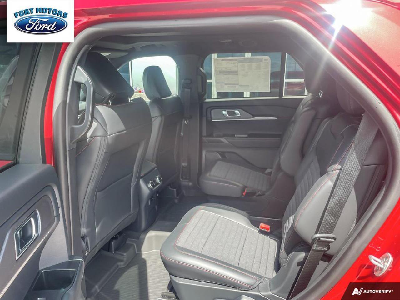 2025 Ford Explorer ST-Line Photo5