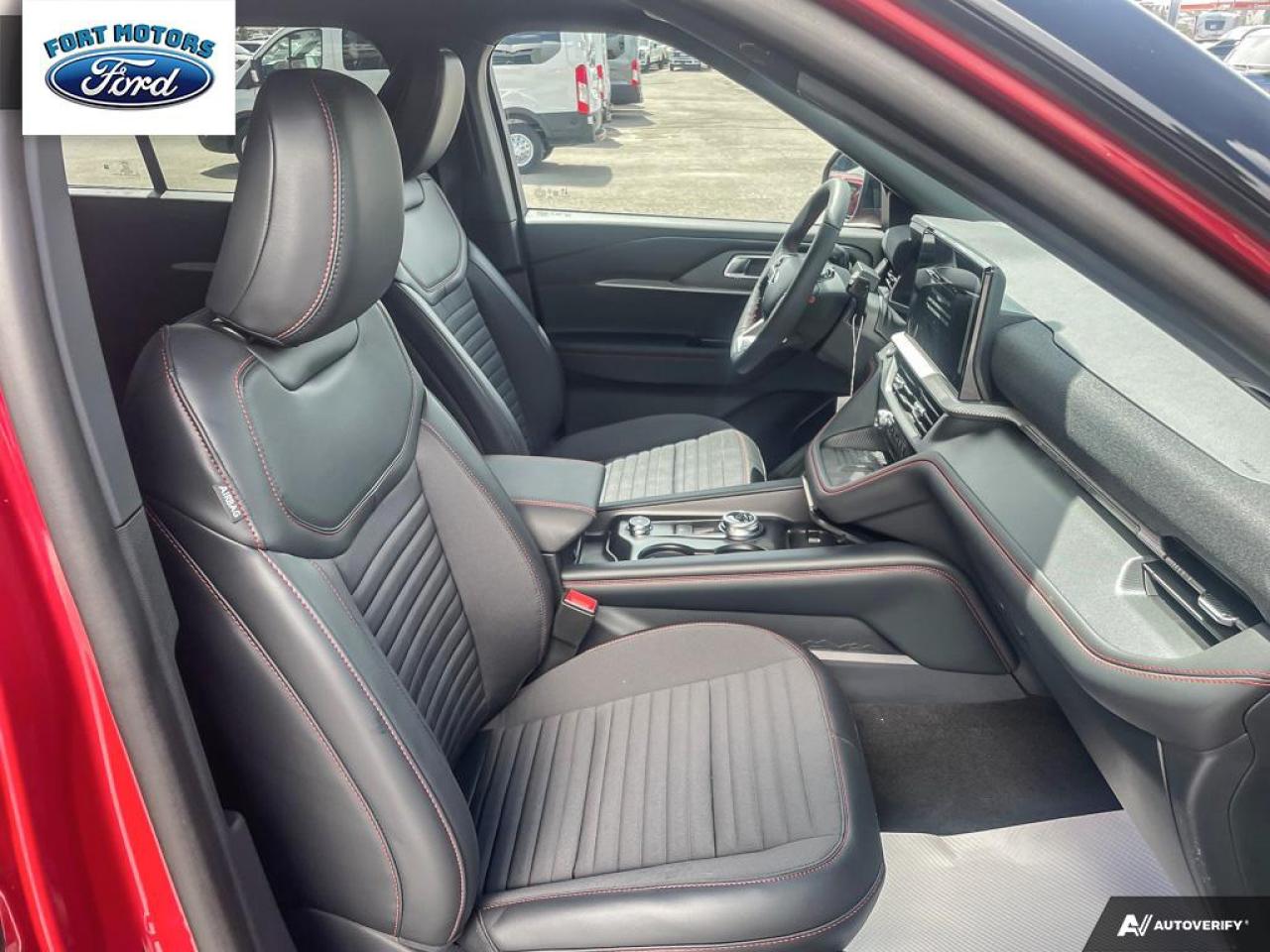 2025 Ford Explorer ST-Line Photo5