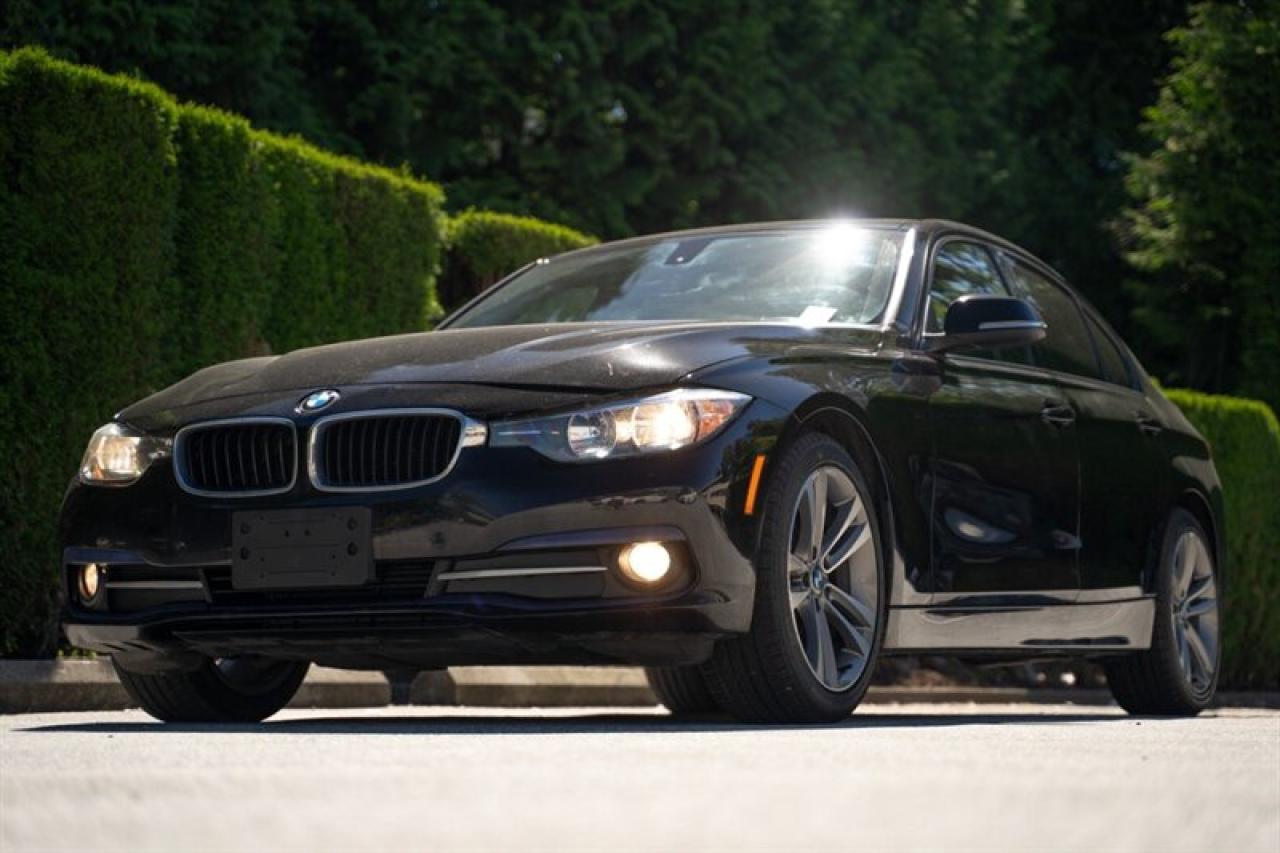 Used 2016 BMW 3 Series 320i xDrive for sale in Surrey, BC