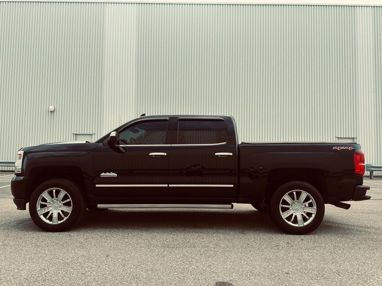 2016 Chevrolet Silverado 1500 High Country Crew Cab 6.2 L Photo3