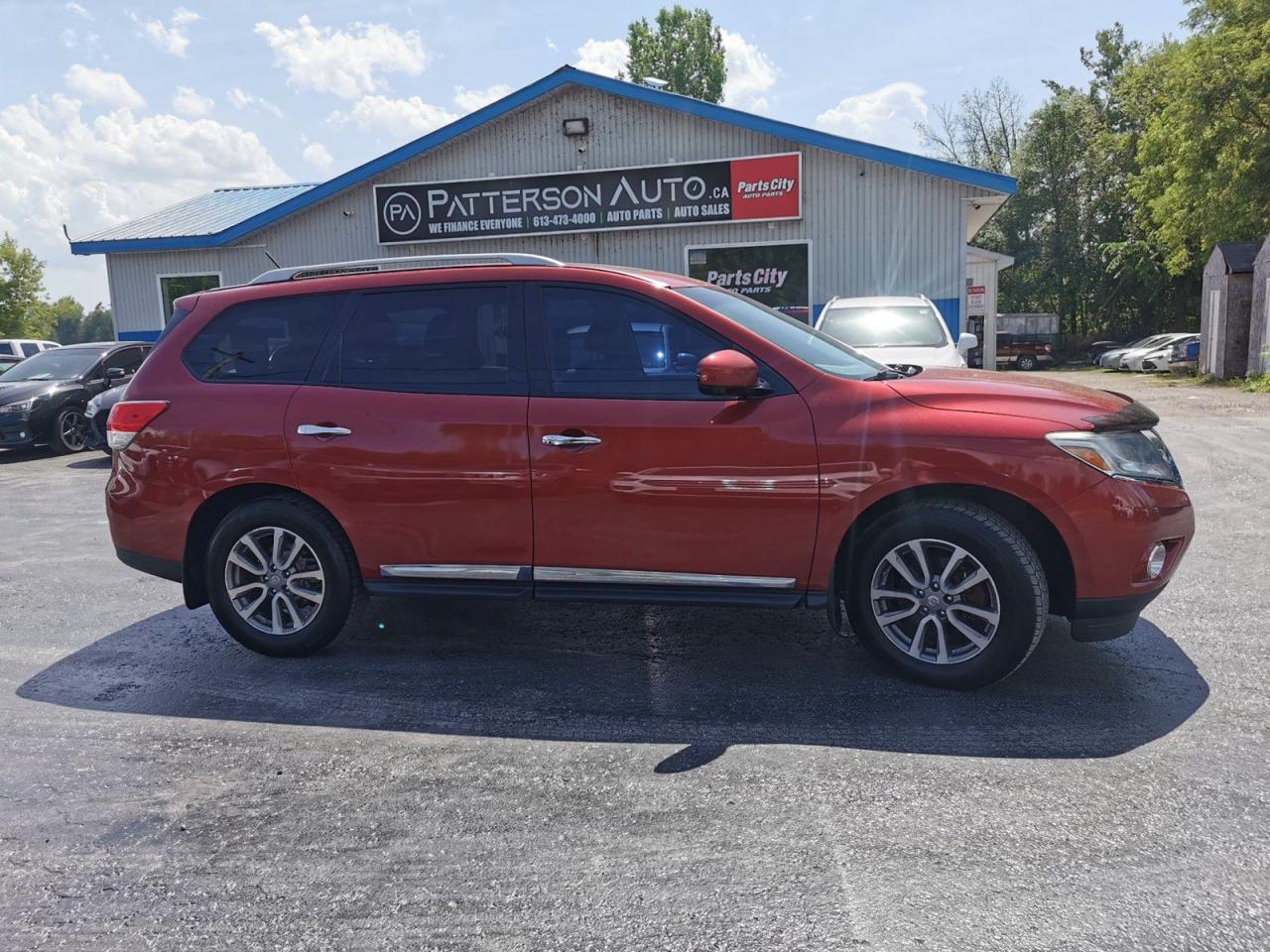2016 Nissan Pathfinder SL 4WD - Photo #6