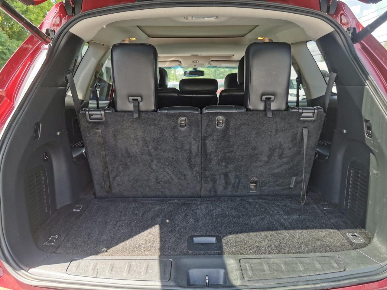 2016 Nissan Pathfinder SL 4WD - Photo #16