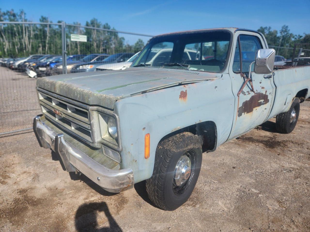 Used 1975 Not Known Sierra C/K 2500  for sale in Peterborough, ON