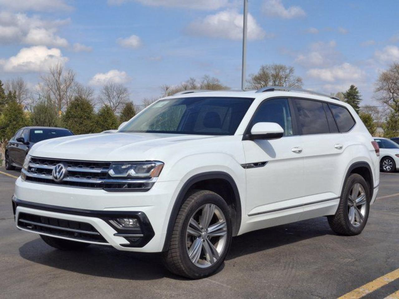 Used 2018 Volkswagen Atlas Highline 4Motion Rline | Leather | Panoroof | Adaptive Cruise | Heated + Cooled Seats | New Tires | for sale in Guelph, ON