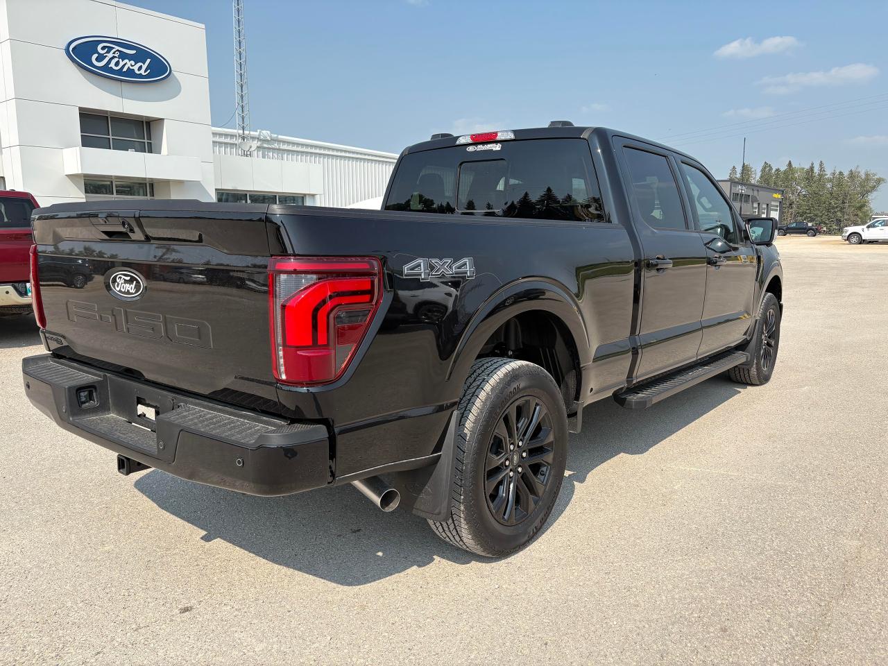 2025 Ford F-150 Lariat 4WD SuperCrew 6.5' Box Photo4