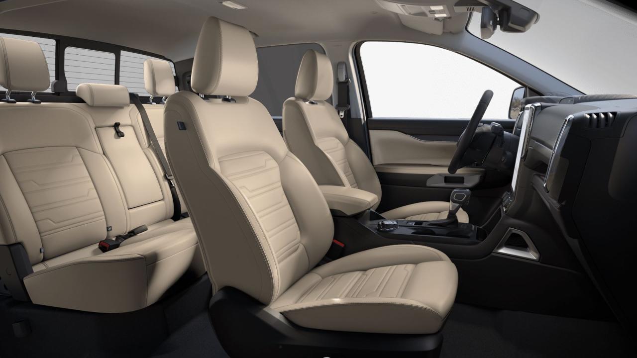 2025 Ford Ranger LARIAT Photo5