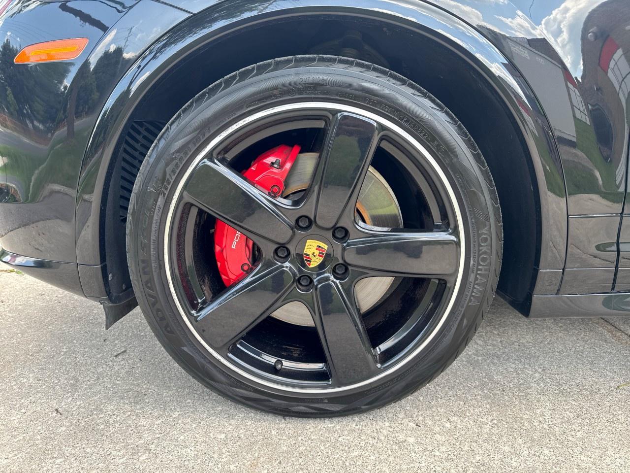 Used 2017 Porsche Cayenne AWD 4dr GTS for sale in Newmarket, ON