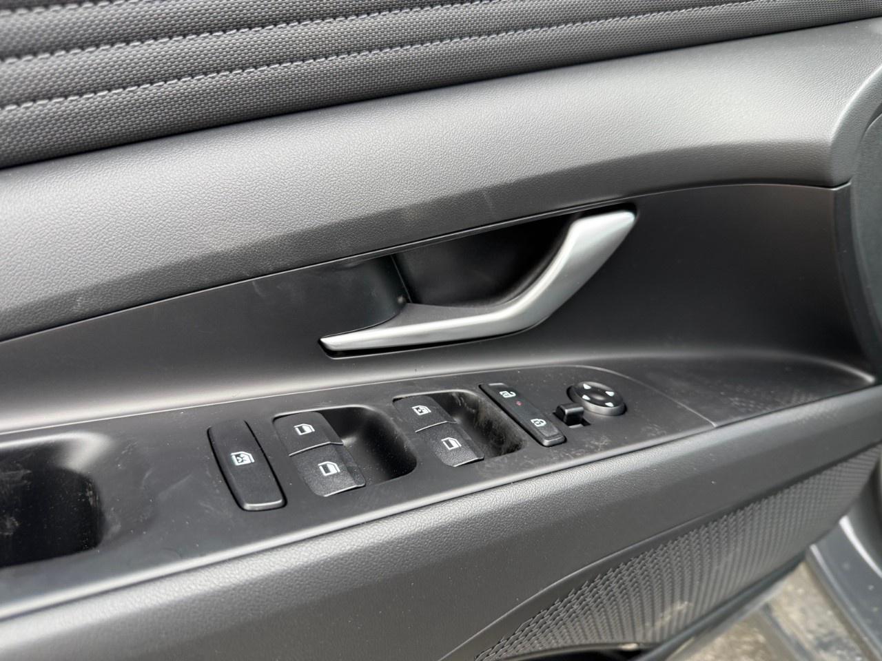 2025 Hyundai Elantra Preferred IVT w/Tech Pkg Photo