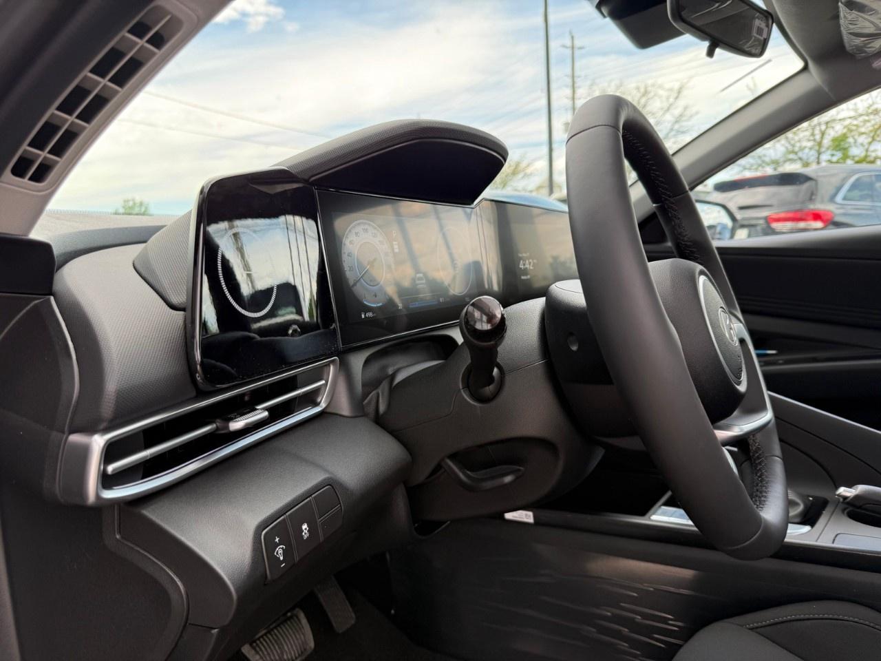 2025 Hyundai Elantra Preferred IVT w/Tech Pkg Photo