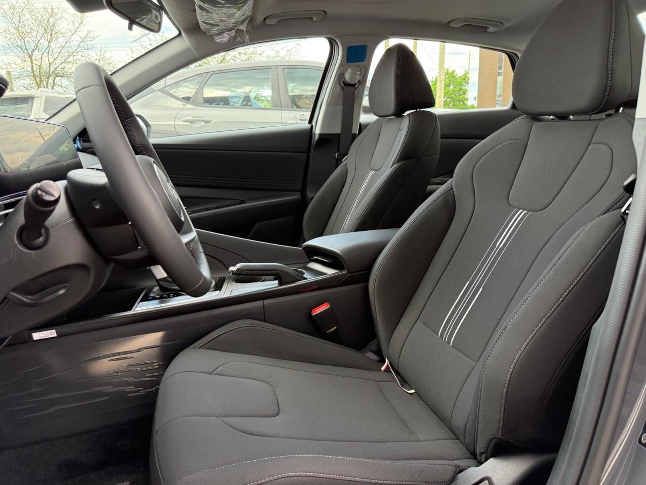 2025 Hyundai Elantra Preferred IVT w/Tech Pkg Photo