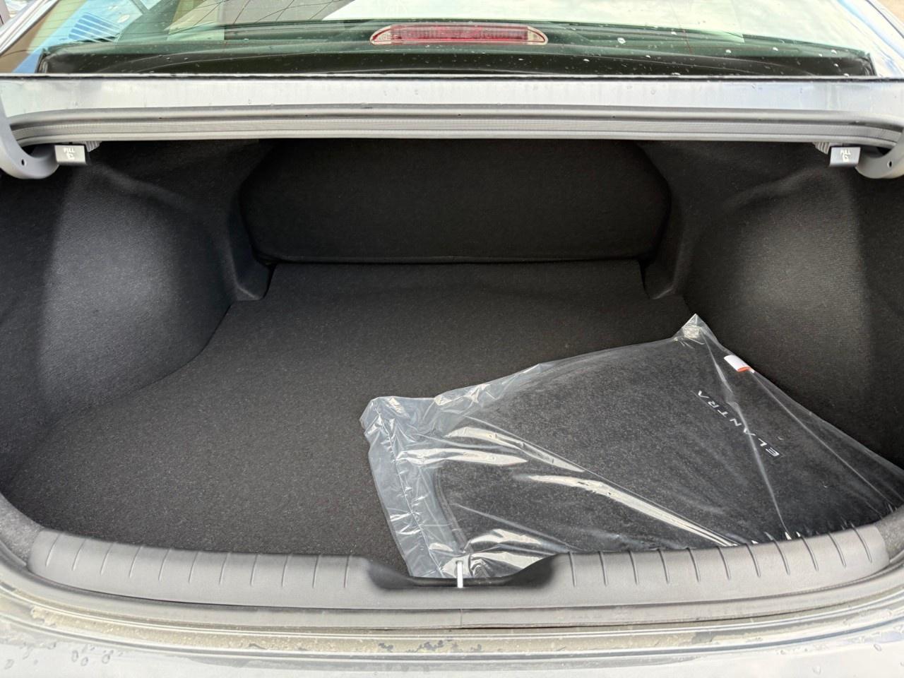 2025 Hyundai Elantra Preferred IVT w/Tech Pkg Photo