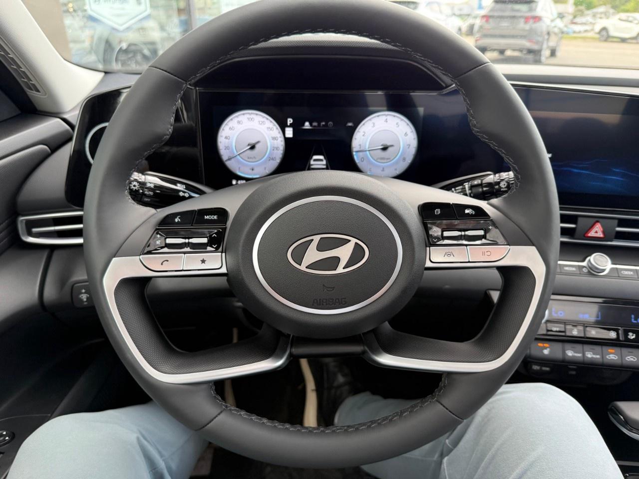 2025 Hyundai Elantra Preferred IVT w/Tech Pkg Photo