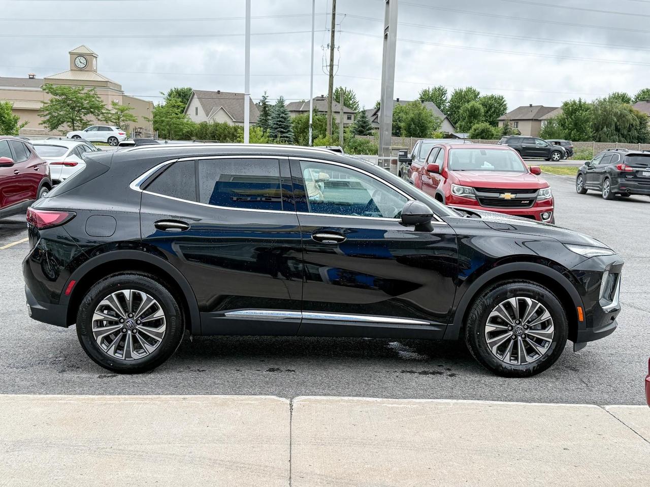 2025 Buick Envision Preferred 2.0L 4 CYL WITH REMOTE START/ENTRY, HEATED SEATS, HEATED STEERING WHEEL, BOSE SOUND, HD SURROUND VISION Photo