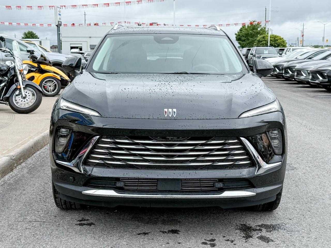 2025 Buick Envision Preferred 2.0L 4 CYL WITH REMOTE START/ENTRY, HEATED SEATS, HEATED STEERING WHEEL, BOSE SOUND, HD SURROUND VISION Photo