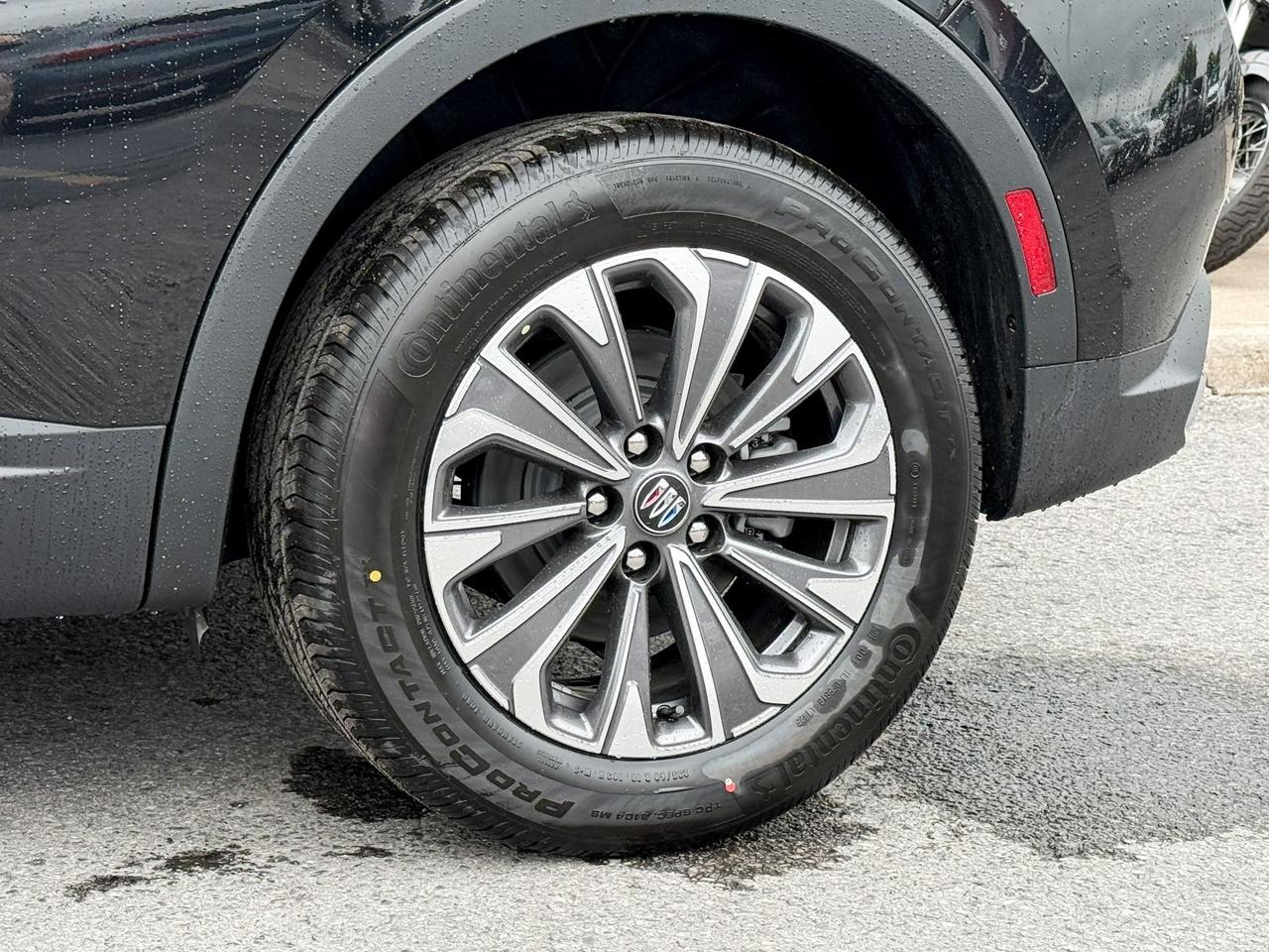 2025 Buick Envision Preferred 2.0L 4 CYL WITH REMOTE START/ENTRY, HEATED SEATS, HEATED STEERING WHEEL, BOSE SOUND, HD SURROUND VISION Photo