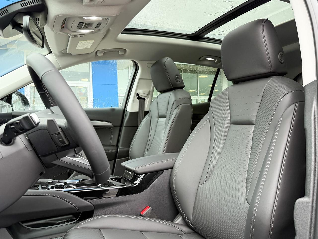 2025 Buick Envision Preferred 2.0L 4 CYL WITH REMOTE START/ENTRY, HEATED SEATS, HEATED STEERING WHEEL, BOSE SOUND, HD SURROUND VISION Photo