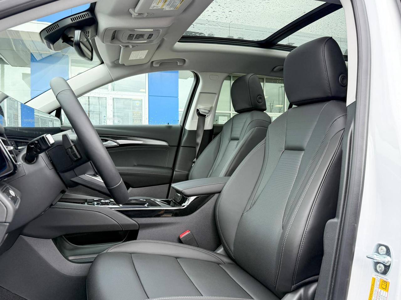 2025 Buick Envision Preferred 2.0L 4 CYL WITH REMOTE START/ENTRY, HEATED SEATS, HEATED STEERING WHEEL, BOSE SOUND, HD SURROUND VISION Photo