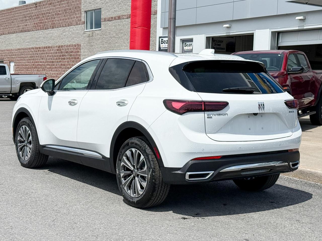 2025 Buick Envision Preferred 2.0L 4 CYL WITH REMOTE START/ENTRY, HEATED SEATS, HEATED STEERING WHEEL, BOSE SOUND, HD SURROUND VISION Photo